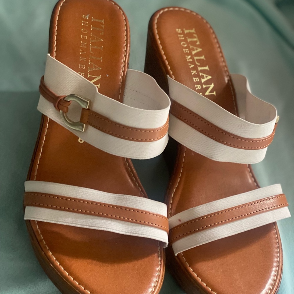 Shoes ! 🧡🤎🤍 - Picture 2 of 6